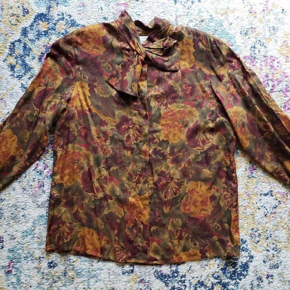 Vintage Evan Picone blouse. - Picture 3 of 16